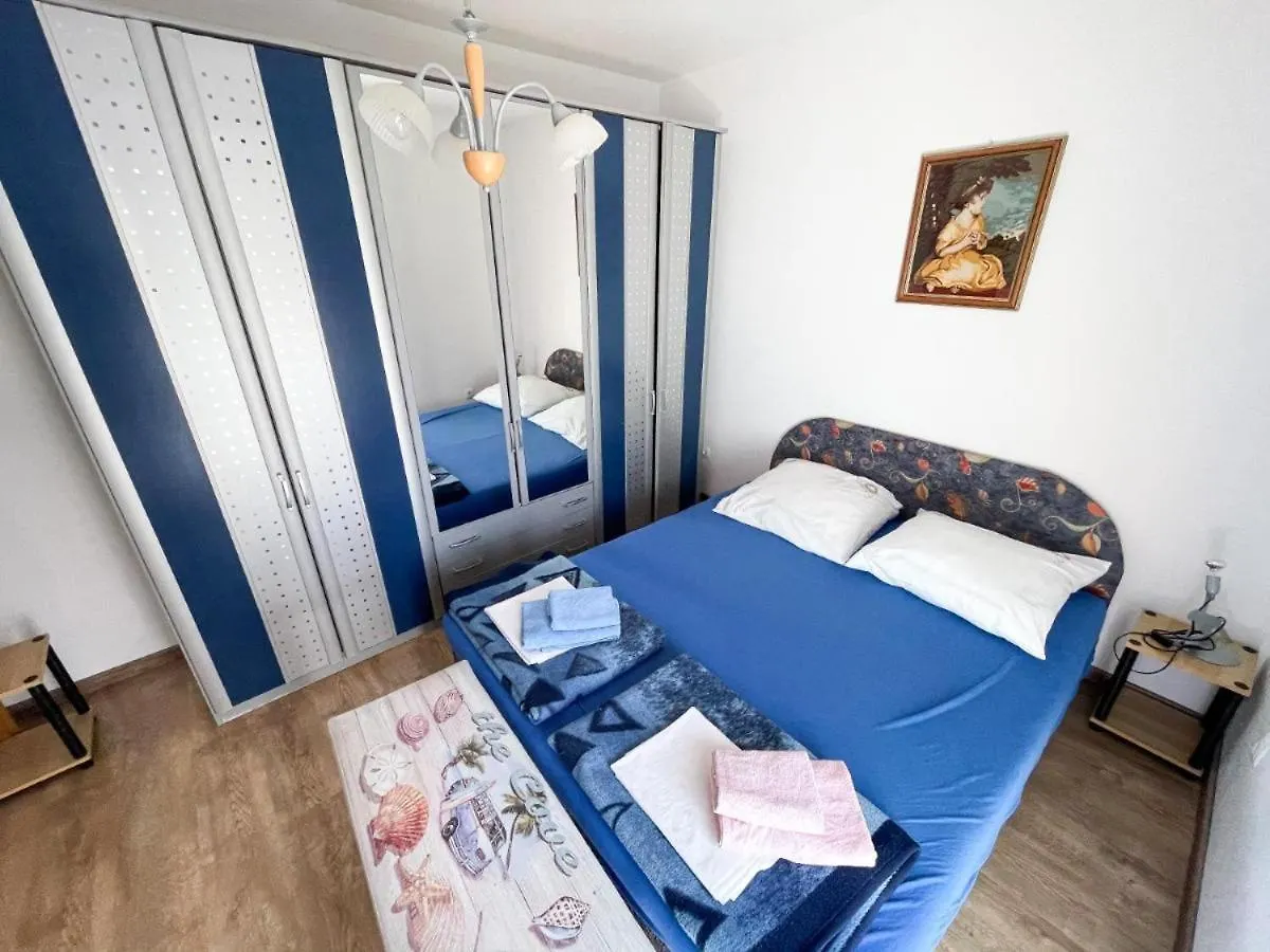 2 Bedrooms Apartment With Sea View Furnished Terrace And Wifi At Jadranovo