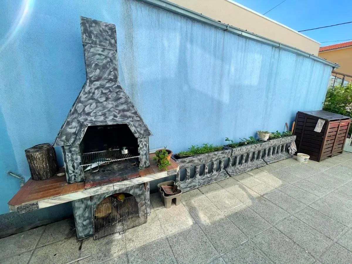 2 Bedrooms Apartment With Sea View Furnished Terrace And Wifi At Ядраново 0*,  Хорватия